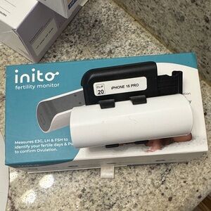 Inito Black and White Fertility Monitor Clip for iPhone 15 Pro